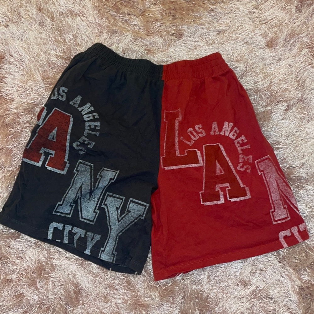 FOREVER21 | Gray and Red Split Color Streetwear Loose Shorts